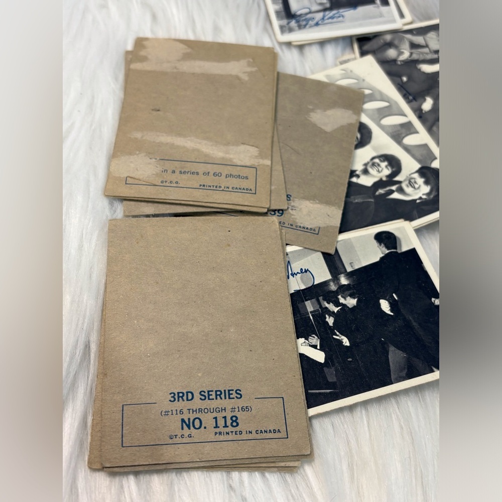 The Beatles Black & White Photo Trading Cards - Signature-Style Prints - Picture 4 of 7